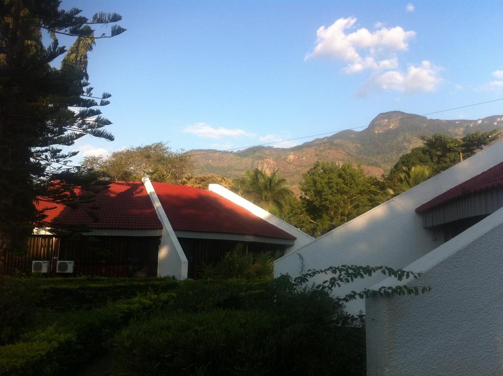 Morogoro Hotel Exterior foto