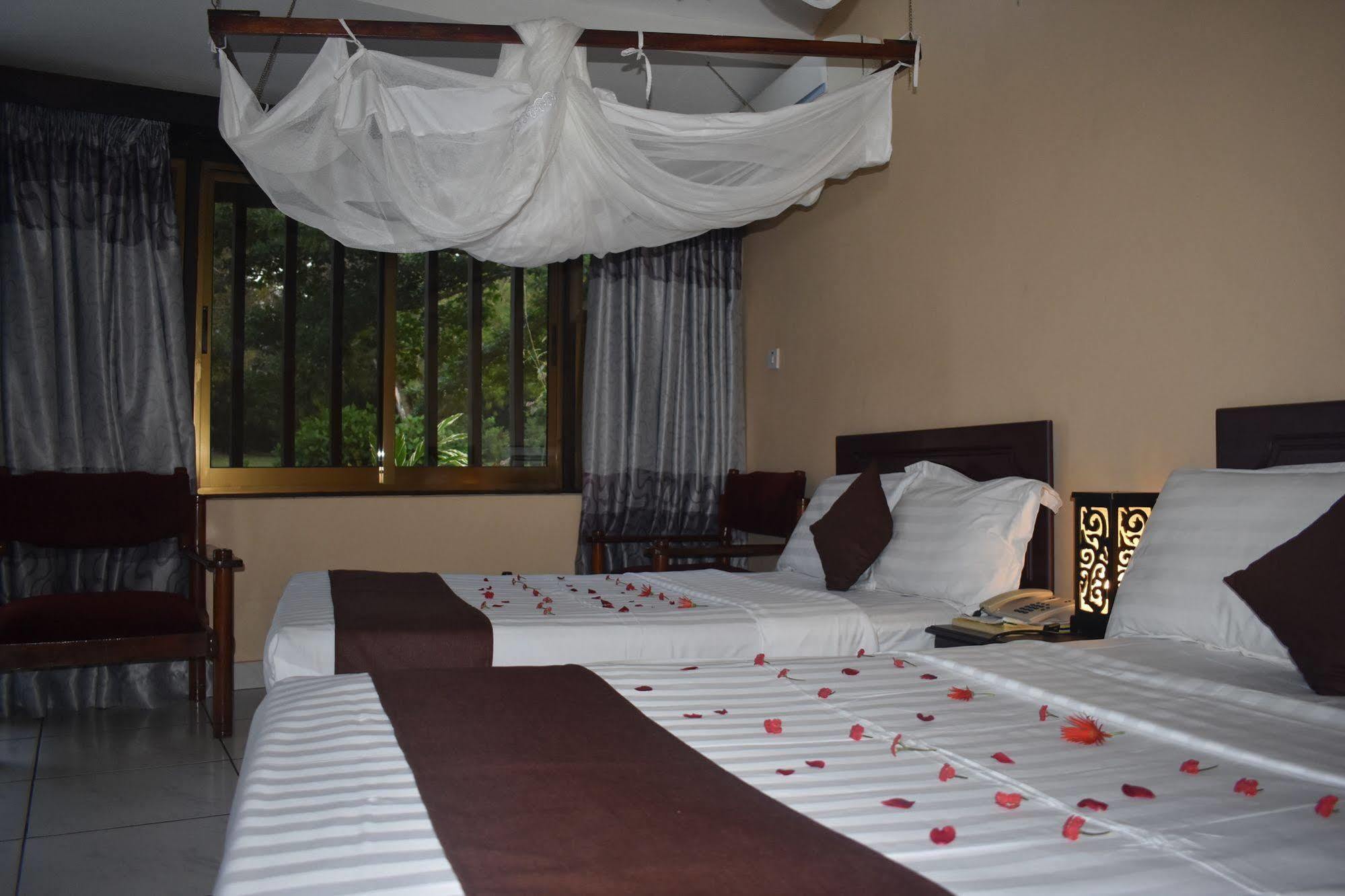 Morogoro Hotel Exterior foto